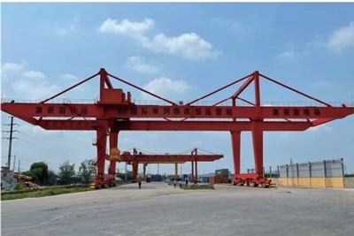 Krejn Gantry tal-Kontenitur Immuntat bil-Ferrovija